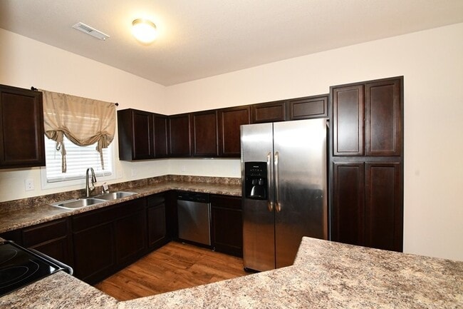 Building Photo - MOVE-IN READY Carolina Forest
