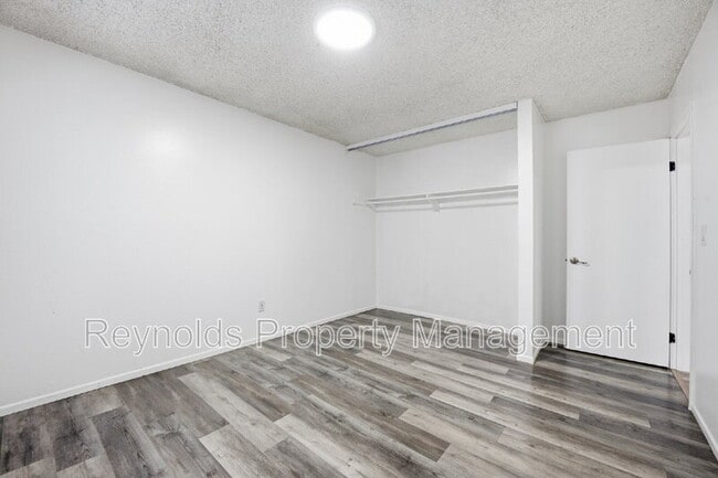 Building Photo - 6814 Camphor Ln