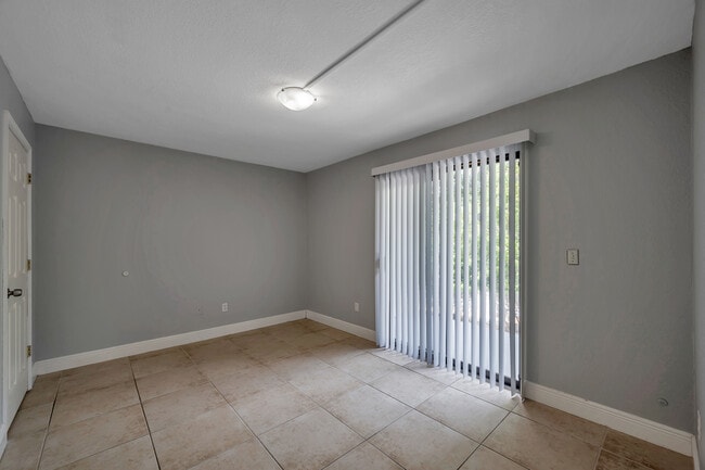 Building Photo - 455 Alt 19