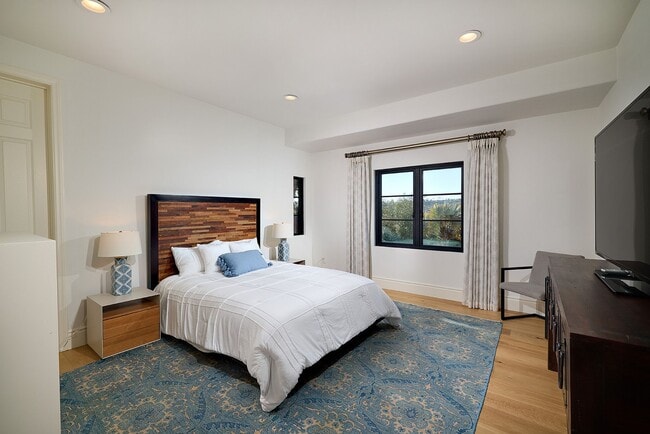 Building Photo - 4773-75 El Mirlo