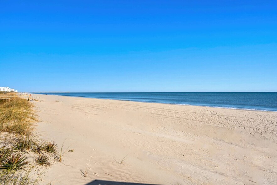 Building Photo - 203 Double Eagle Dr