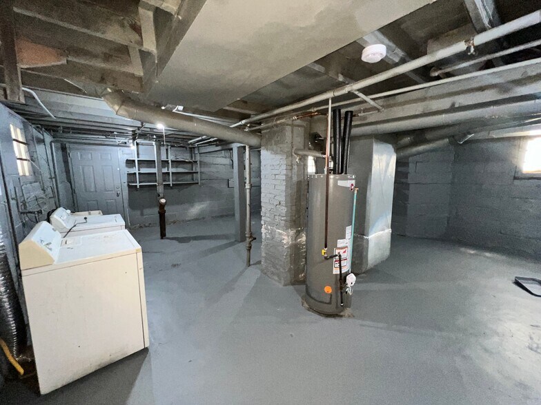 Building Photo - 12015 S Stewart Ave