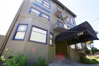 Building Photo - 535 41st St