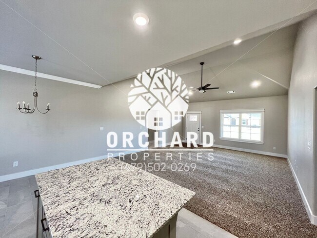 Building Photo - Single-Family Home- Desirable Cedarwood Plan