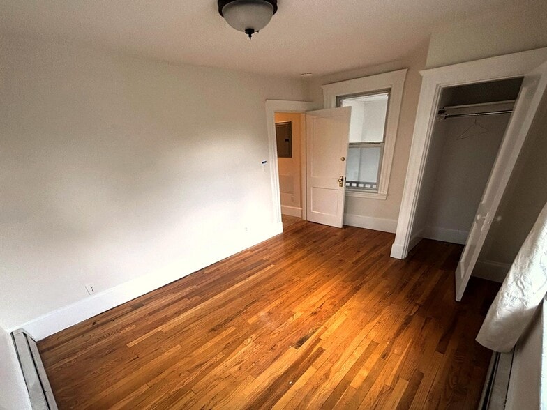 Building Photo - 44 Pearl St