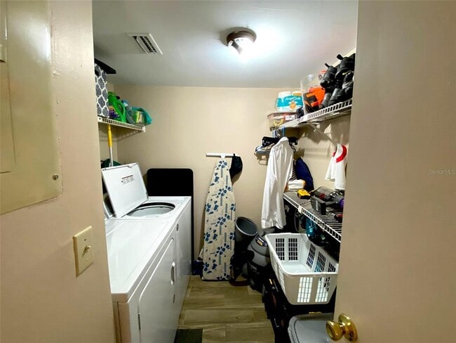 Building Photo - 8213 Sun Spring Cir