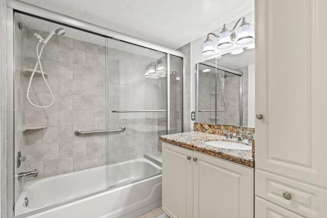 Building Photo - 10203 Mangrove Dr