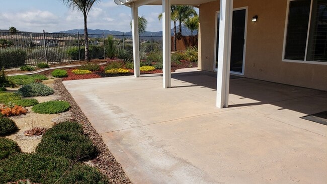 Building Photo - Morgan Hill Single Family View Home