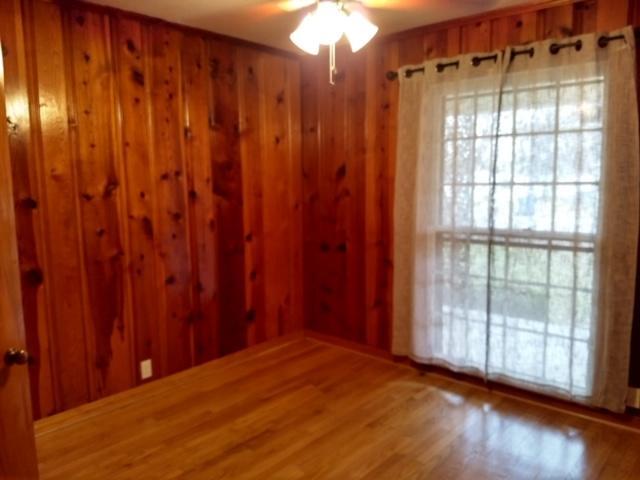 Study or bedroom - 201 North Mills Street