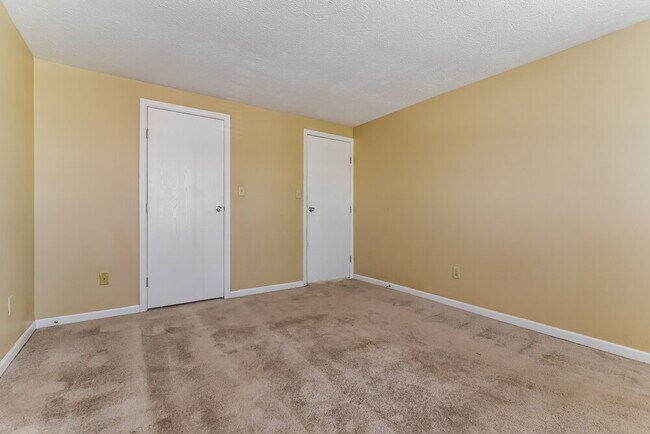 Building Photo - 7551 Rogers Dr