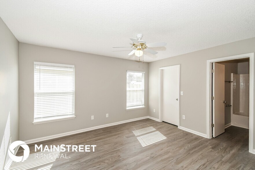 Building Photo - 7878 Cherry Blossom Dr S