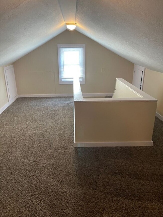Building Photo - BELOW MARKET RENT!