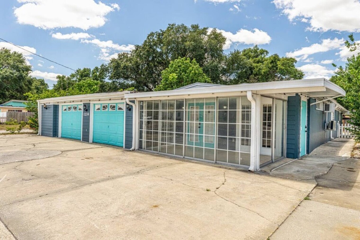 Building Photo - 1213 N Pine Hills Rd