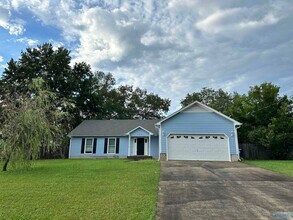 Building Photo - 108 Brass Oak Dr