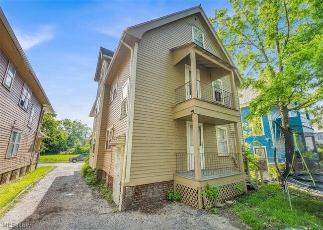 Building Photo - 414 E 148th St