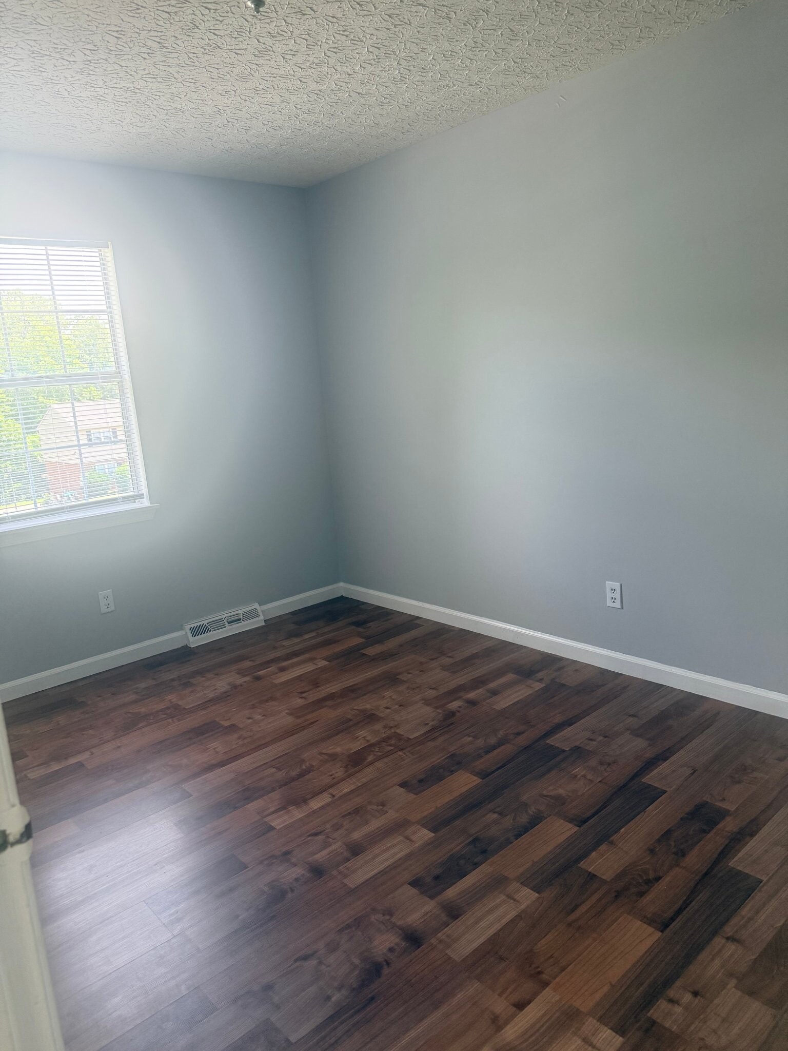 Building Photo - 16 Duiguid Dr