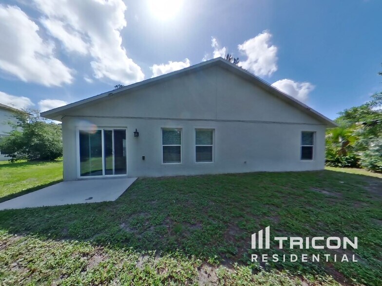 Building Photo - 3140 Tiburon Ln