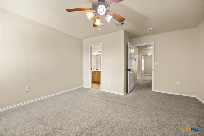 Building Photo - 1011 Brown Rock Dr