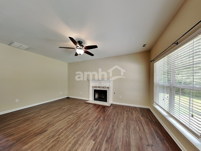 Building Photo - 405 Bedstraw Ct