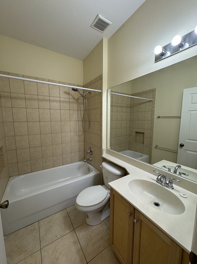 Building Photo - 1712 Coriander Dr