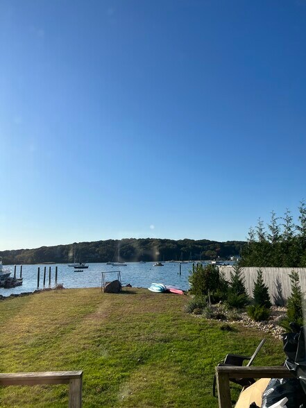 Building Photo - 137 Woodbine Ave