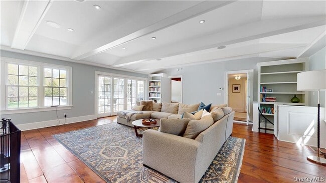 Building Photo - 25 East St