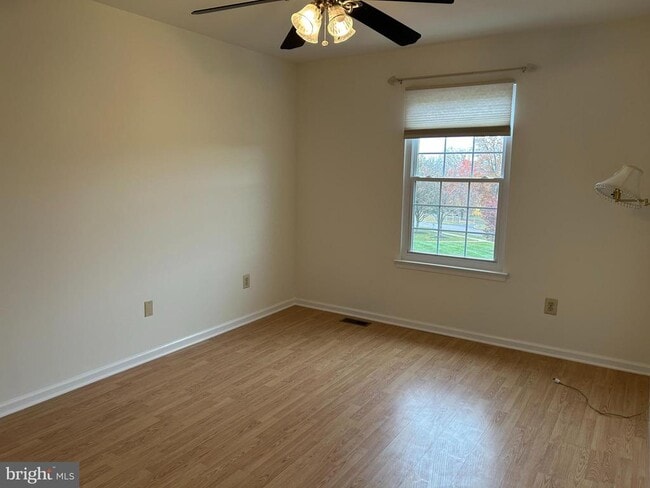 Building Photo - 201 Beacon Ct