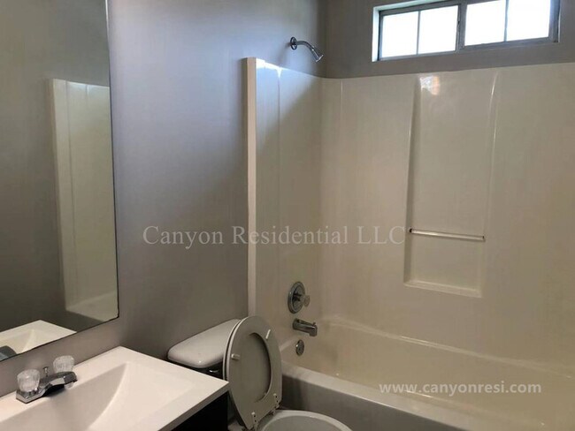 Building Photo - 4543 Latchwood Dr