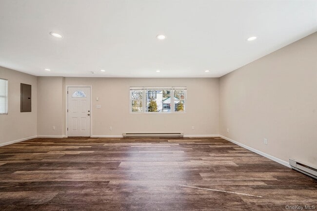 Building Photo - 18A Broadway