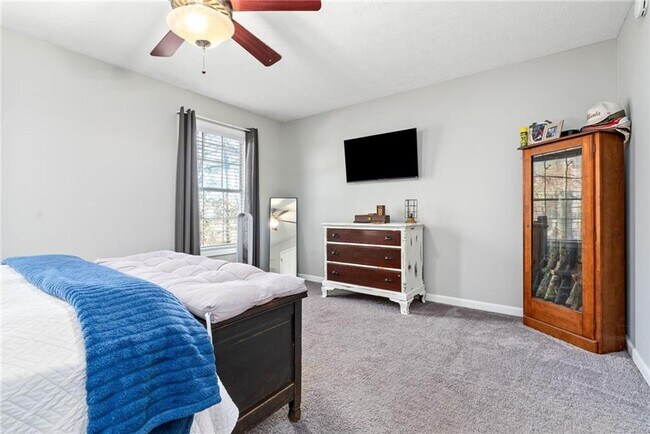 Building Photo - 1096 Chinook St