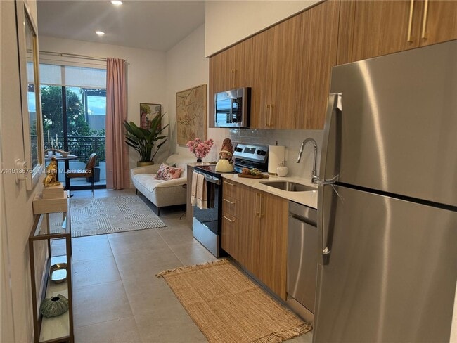 Building Photo - 2001 Van Buren St