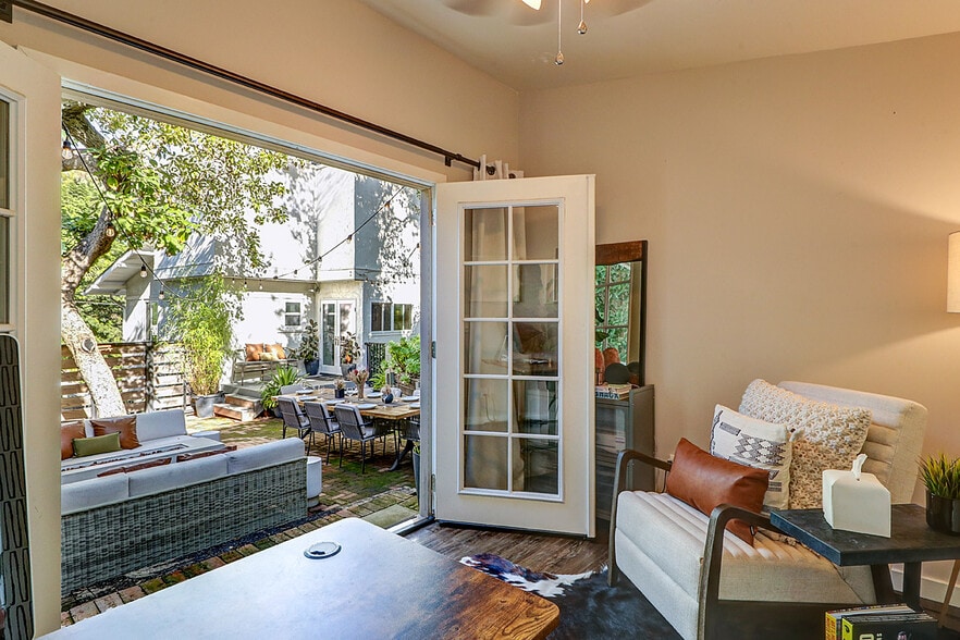 Building Photo - 8326 Ridpath Dr