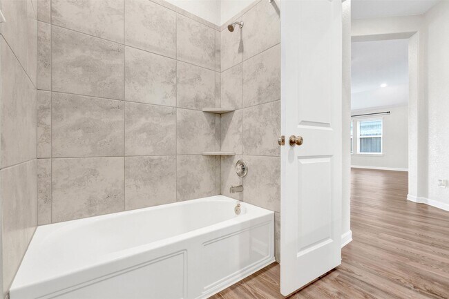 Building Photo - 30023 Vallonea Oak