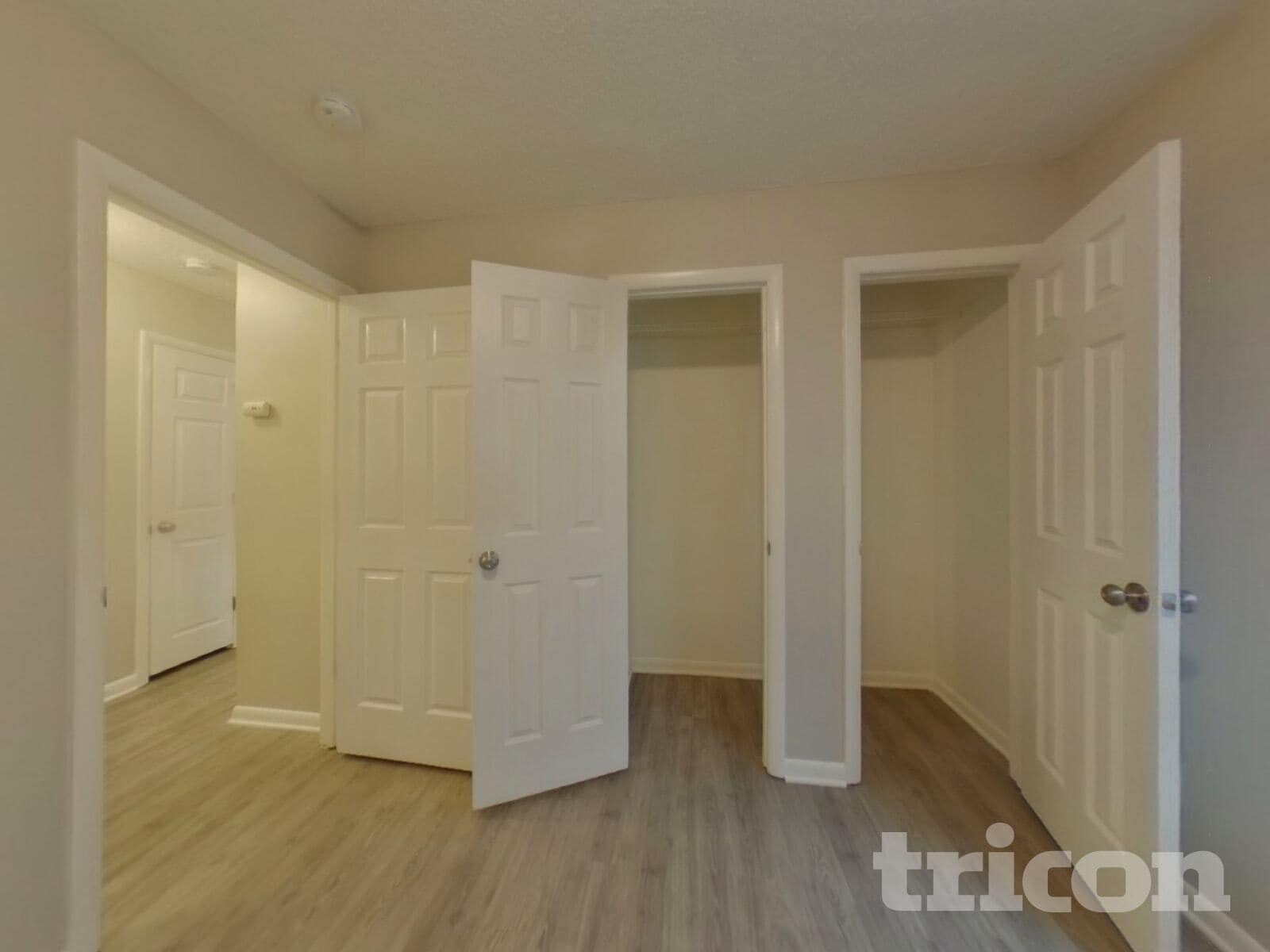 Building Photo - 6027 Running Deer Rd