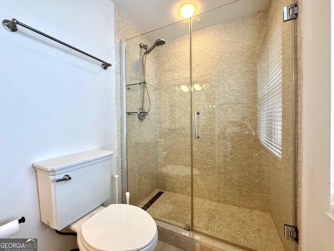 Building Photo - 195 14th St NE