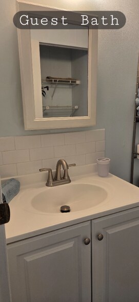 Building Photo - 15580 Royal Coach Cir