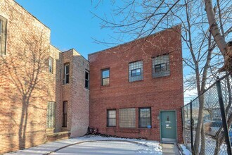 Building Photo - 2641 N Clybourn Ave