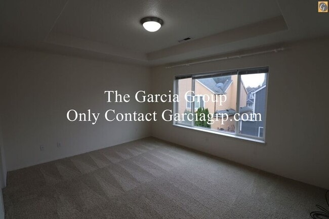 Building Photo - 6034 Northeast Birch Street