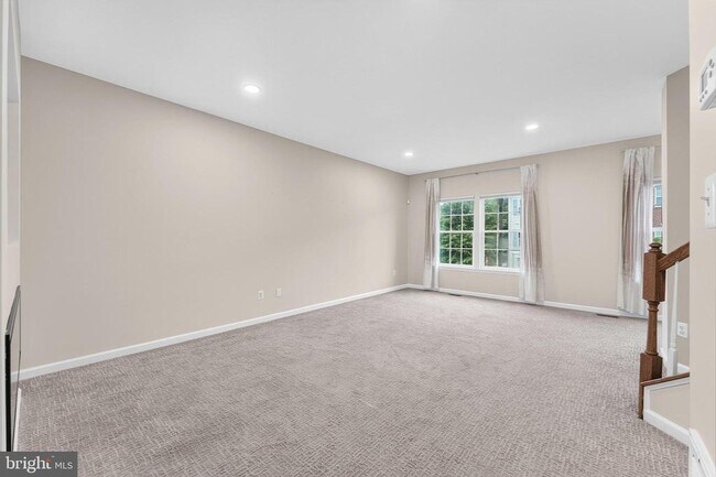 Building Photo - 7015 Trek Way