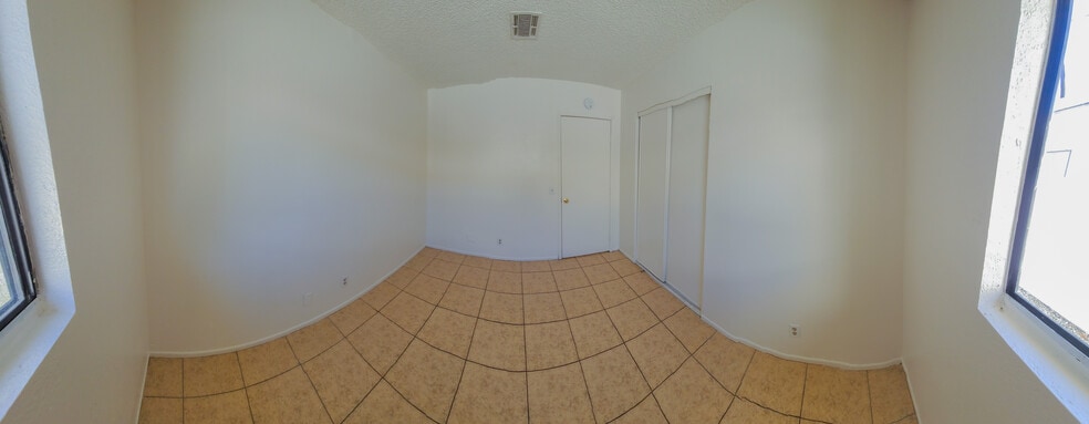 bedroom 1 extra view - 33425 Wishing Well Trl