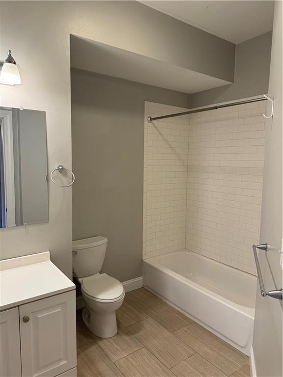 Building Photo - 255 Waterman St