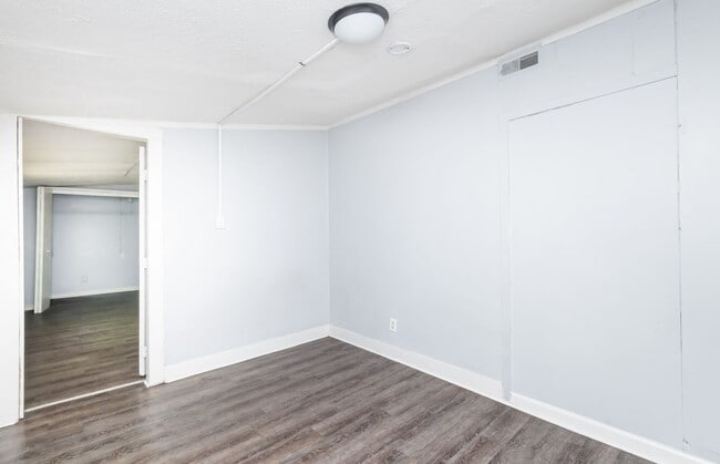 Building Photo - 917 Watt St