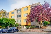 Building Photo - Kelo