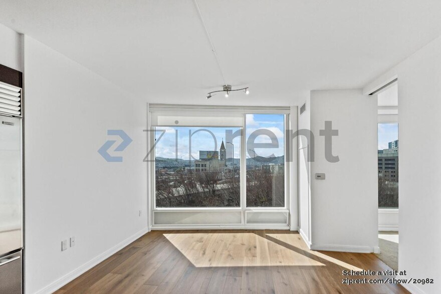 Building Photo - 425 1st St