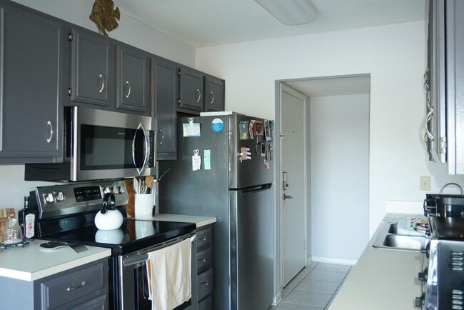 Building Photo - Gorgeous Condo Located in the Seascape com...