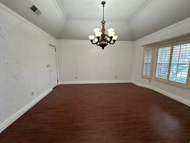 Building Photo - Entertainer delight rental home located in ''The Lakes'' subdivision coming soon!