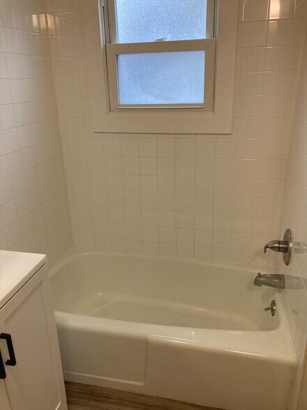 Building Photo - 83 Connecticut Blvd