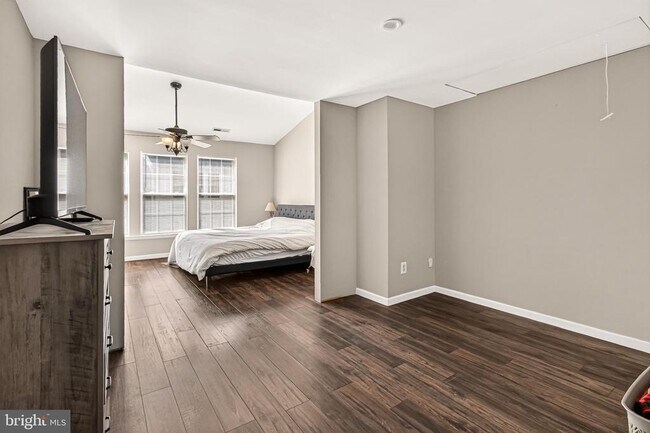 Building Photo - 12415 Selkirk Cir
