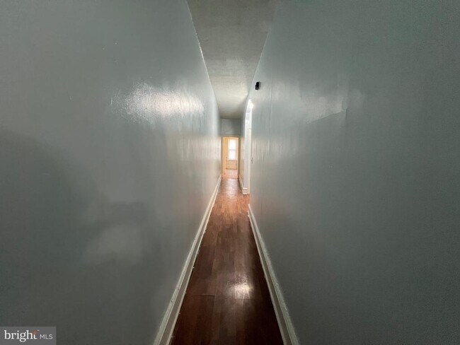 Building Photo - 5533 Walnut St