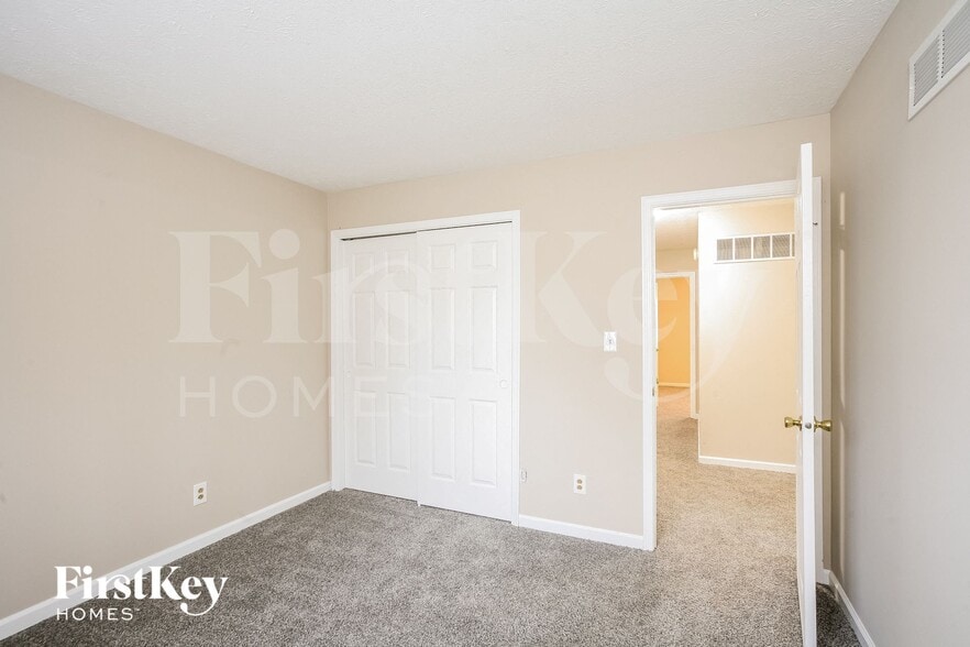 Building Photo - 361 Wildrose Ln